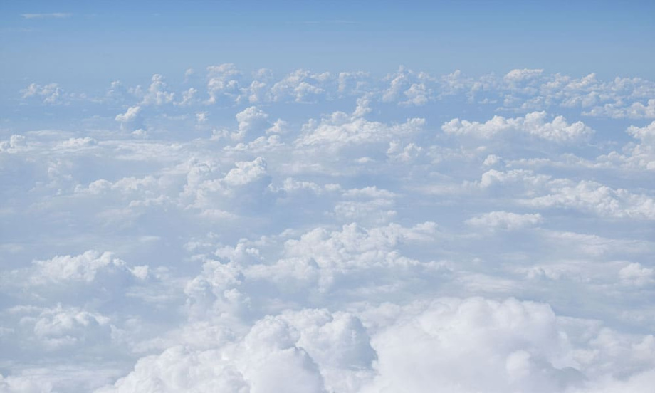 Бесшовная фреска «Полет над облаками»